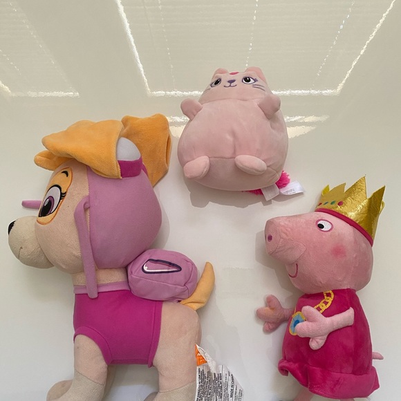 Bundle of stuffed animals - Picture 2 of 9